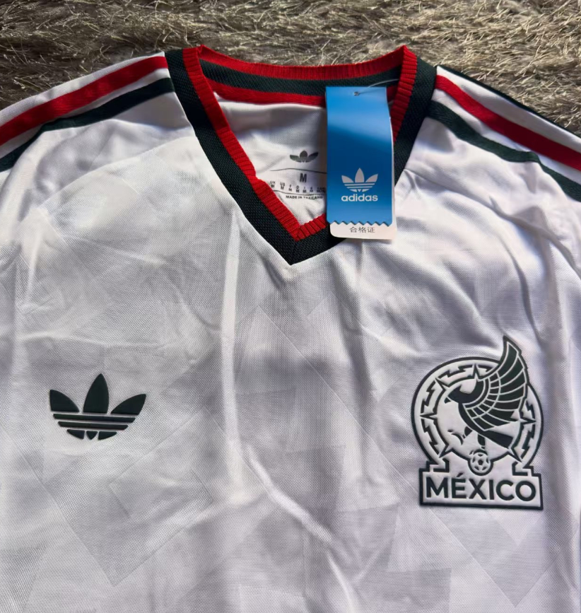 2026 World Cup Player version Mexico away jersey Men's Size review Mark L. 01