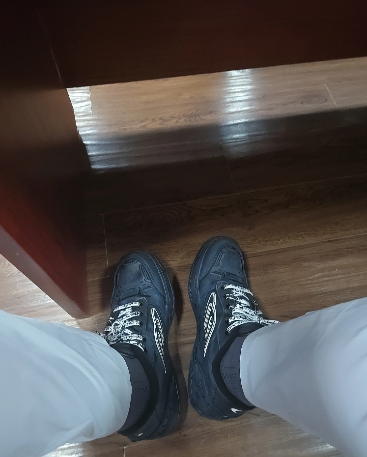  Balenciaga HAMPTONS WORN OUT Black WCURB 1000 review Michael Evans 02