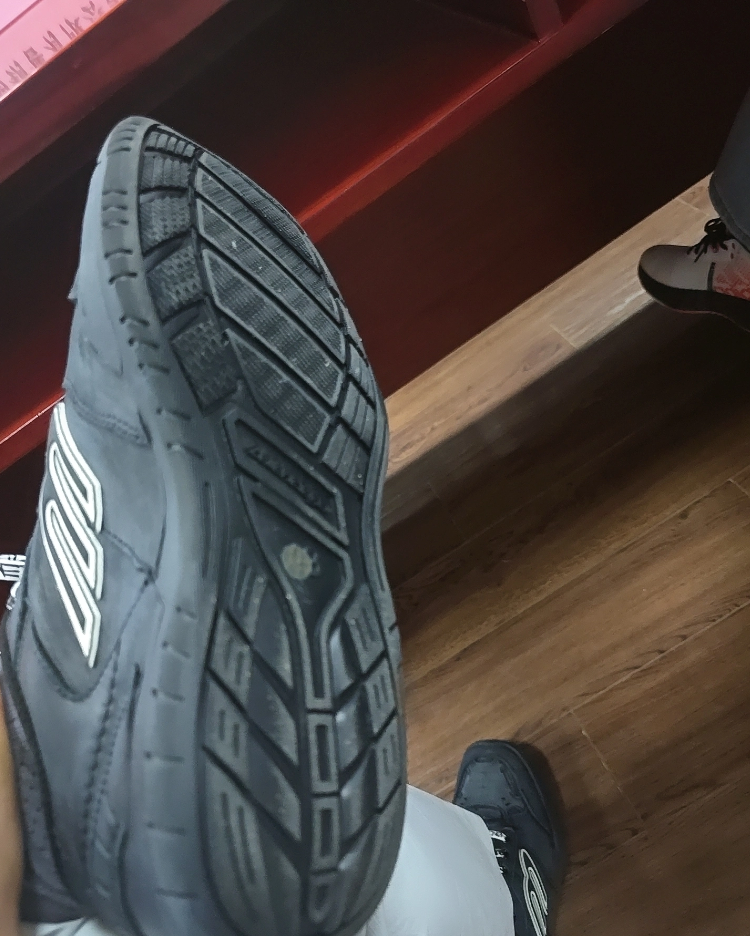  Balenciaga HAMPTONS WORN OUT Black WCURB 1000 review Stefan Becker 00