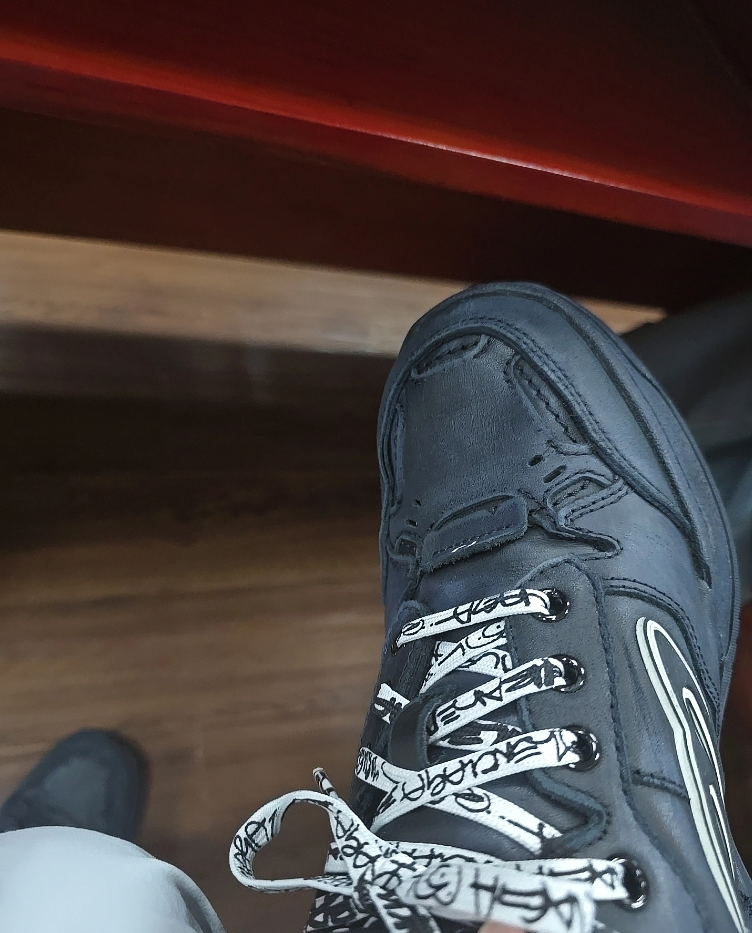  Balenciaga HAMPTONS WORN OUT Black WCURB 1000 review Stefan Becker 01