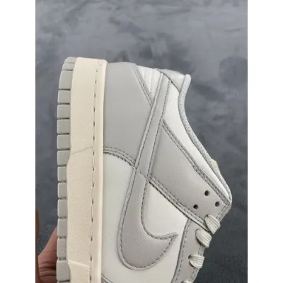 Nike Dunk Low Light Bone 02