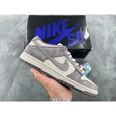 Nike SB Dunk Low Light Grey 02