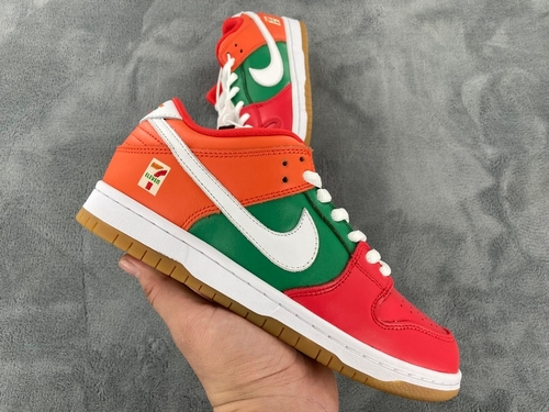 dunk 7 eleven