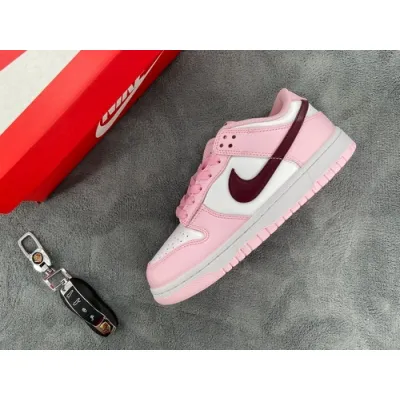 Nike SB Dunk LowGSStrawberry Powder 01