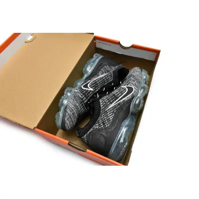 Nike Air VaporMax Flyknit 2021 Oreo 02