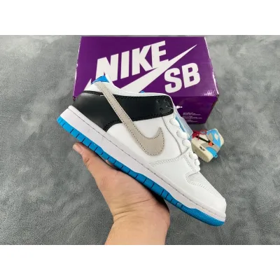 Nike SB Dunk Low Laser Blue 02