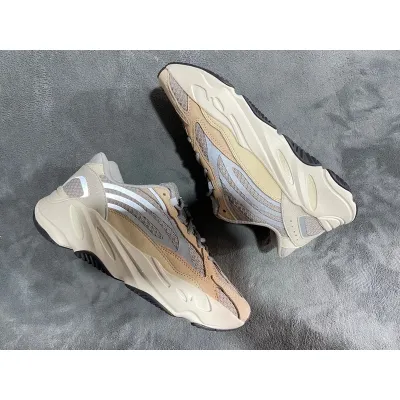 adidas Yeey Boost 700 V2 Cream 02