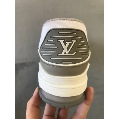 Louis Vuitton Trainer Grey White 02