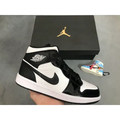 Air Jordan 1 Mid  02