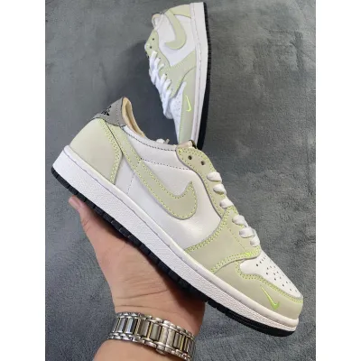 Air Jordan 1 Low OG Ghost Green  02