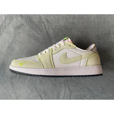 Air Jordan 1 Low OG Ghost Green  01