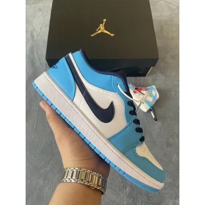 Air Jordan 1 Low UNC 02