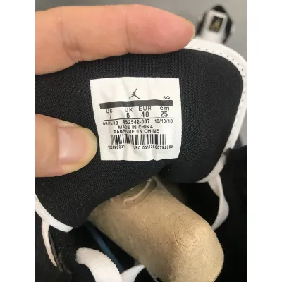 Air Jordan 1 Mid Black/Gold Patent Leather  02