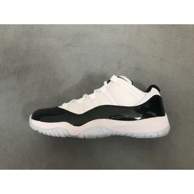 Air Jordan 11 Retro Low Concord 01