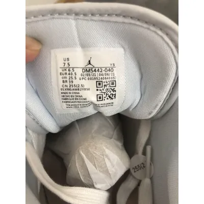 Air Jordan 1 Low Mighty Swooshers  02