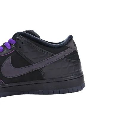 Familia x Nike SB Dunk Low First Avenue 02
