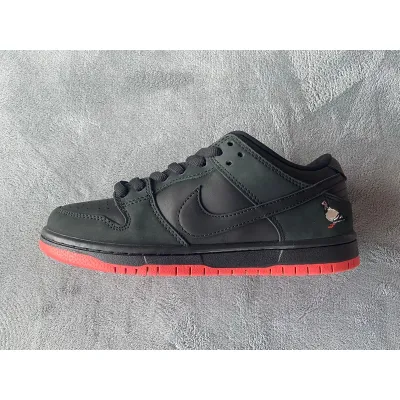 Nike Dunk Low SB TRD QS Black Pigeon  01