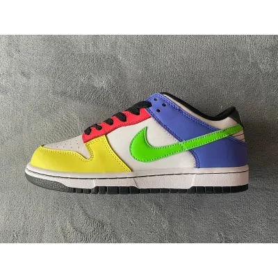 Nike Dunk Low Green Strike AA 01