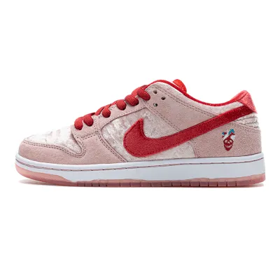 Strange Love x Nike SB Dunk Low Pro  01