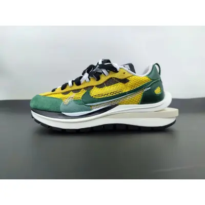 TOP Sacai x Nike Pegasua Vaporfly Yellow Green  01