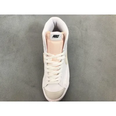 Nike Blaer Mid 77 Inflnite  02
