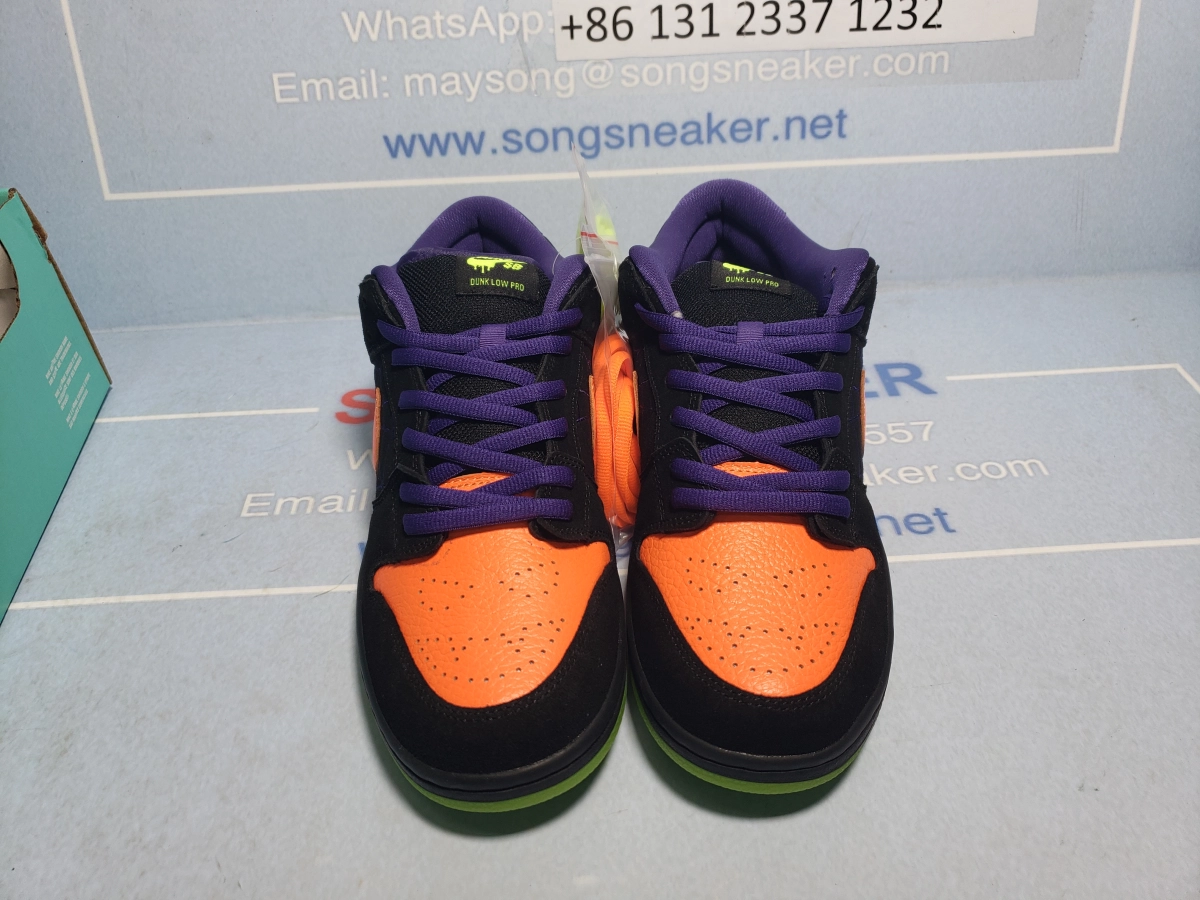 Songsneakers QC display for Og Tony Nike SB Dunk Low Night Of Mischief Halloween BQ6817-006